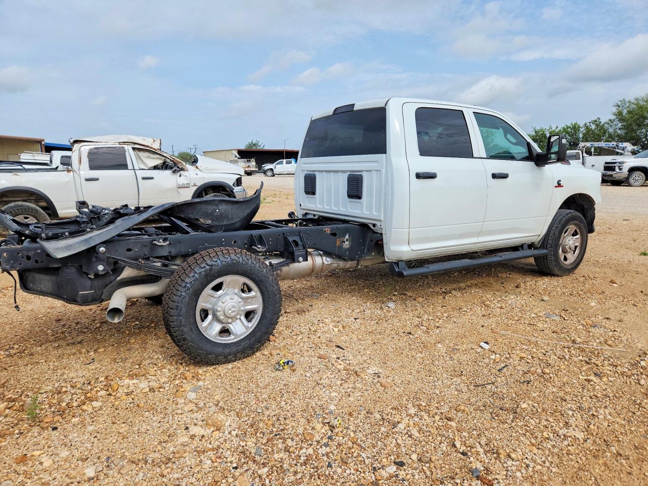 2024 RAM 3500 — снимка 3