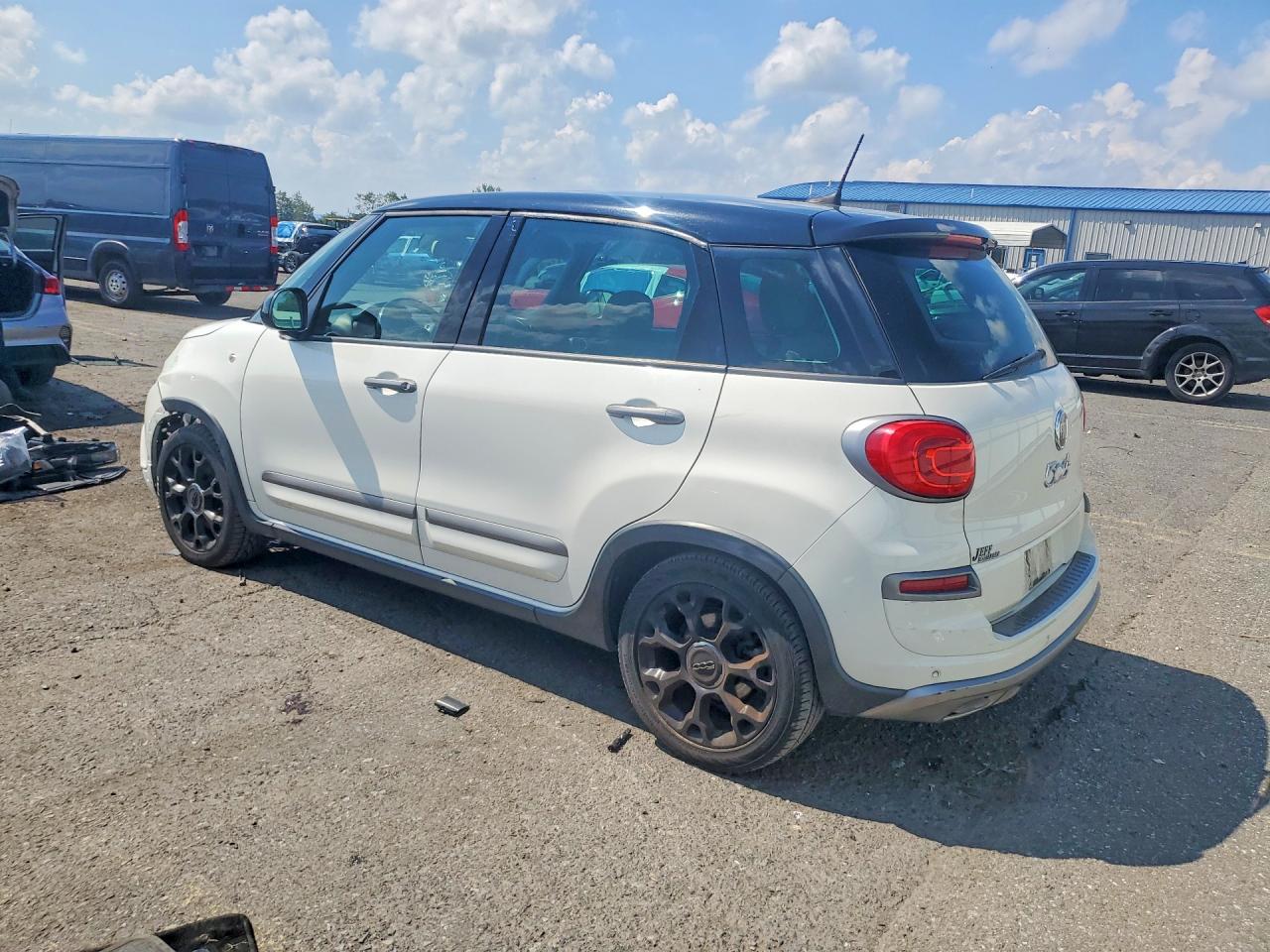 2018 FIAT 500L TREKKING — снимка 2