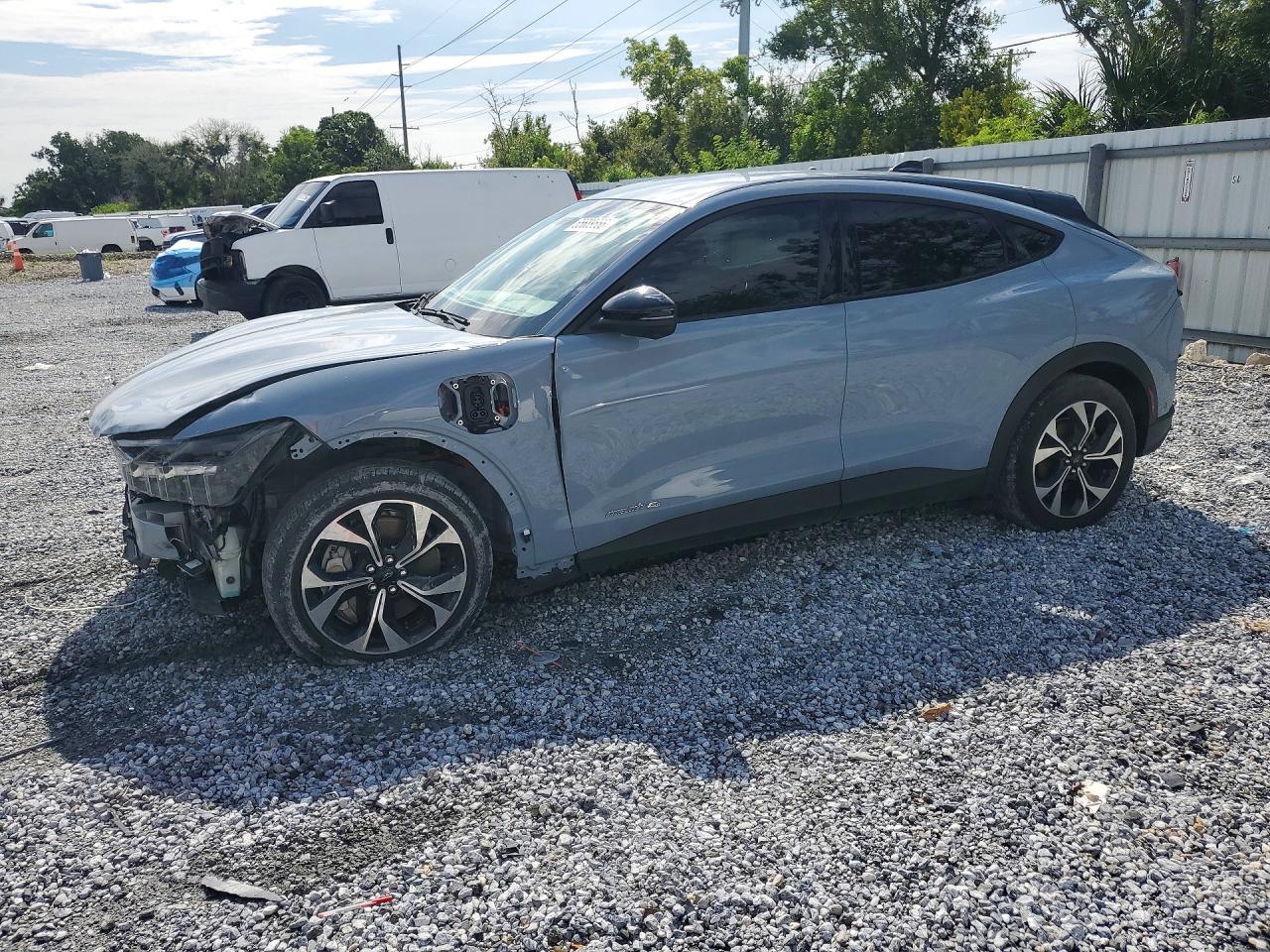 2024 FORD MUSTANG MACH-E SELECT