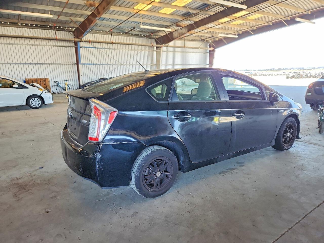 2015 TOYOTA PRIUS TWO — снимка 3