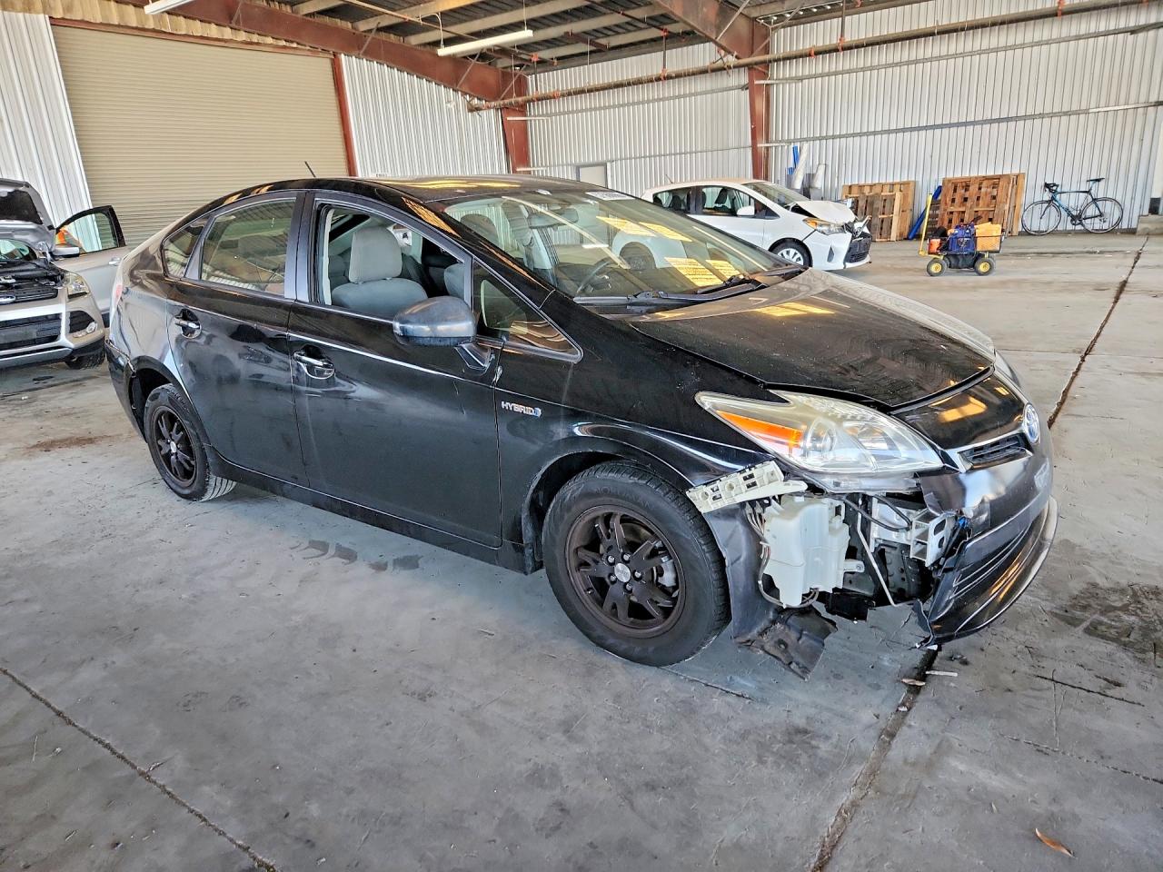 2015 TOYOTA PRIUS TWO — снимка 4