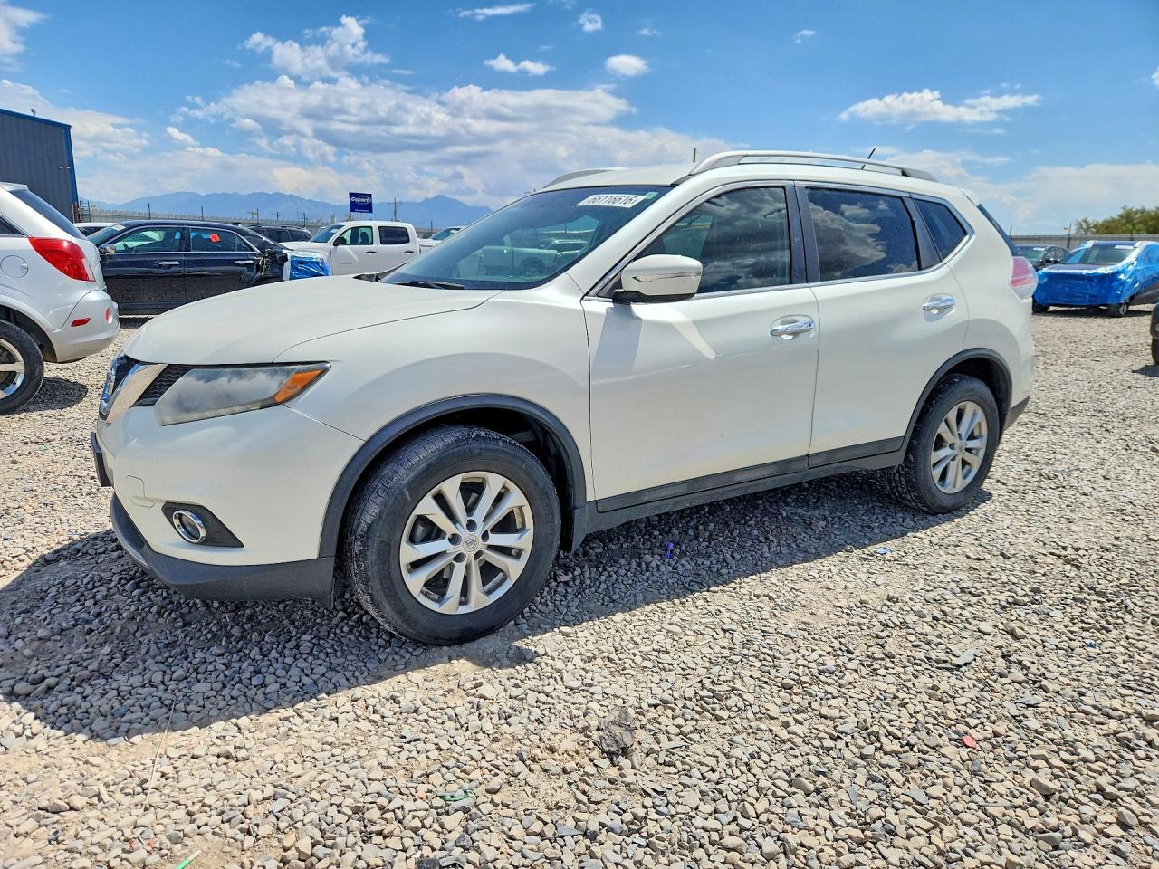 2015 NISSAN ROGUE SV