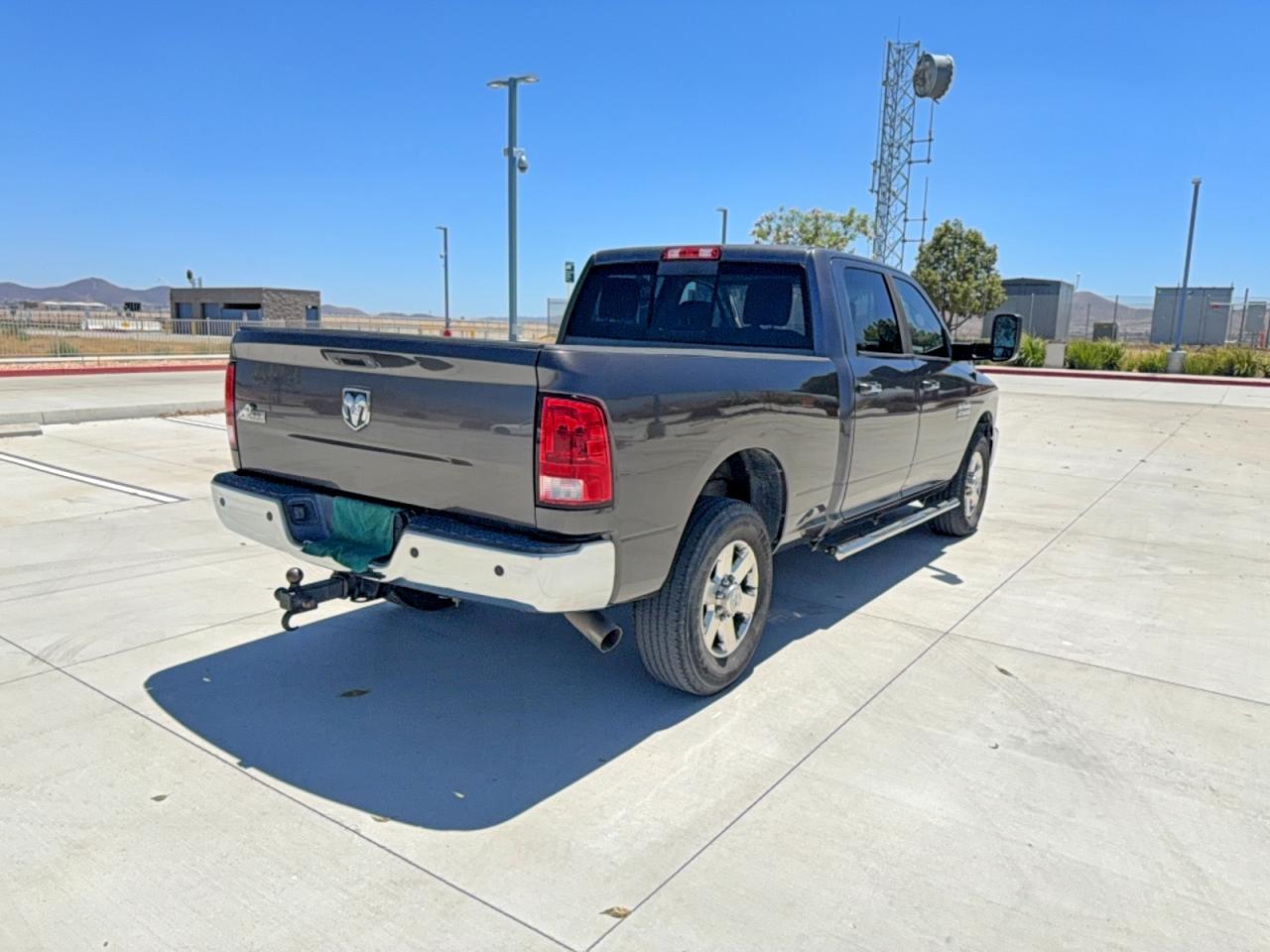2015 RAM 2500 SLT — снимка 4