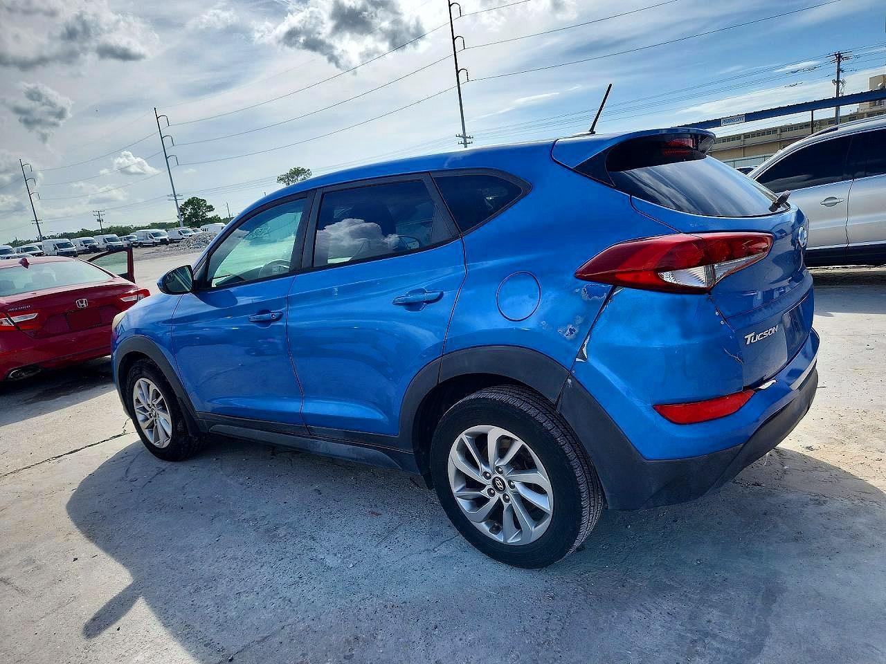 2017 HYUNDAI TUCSON SE — снимка 2