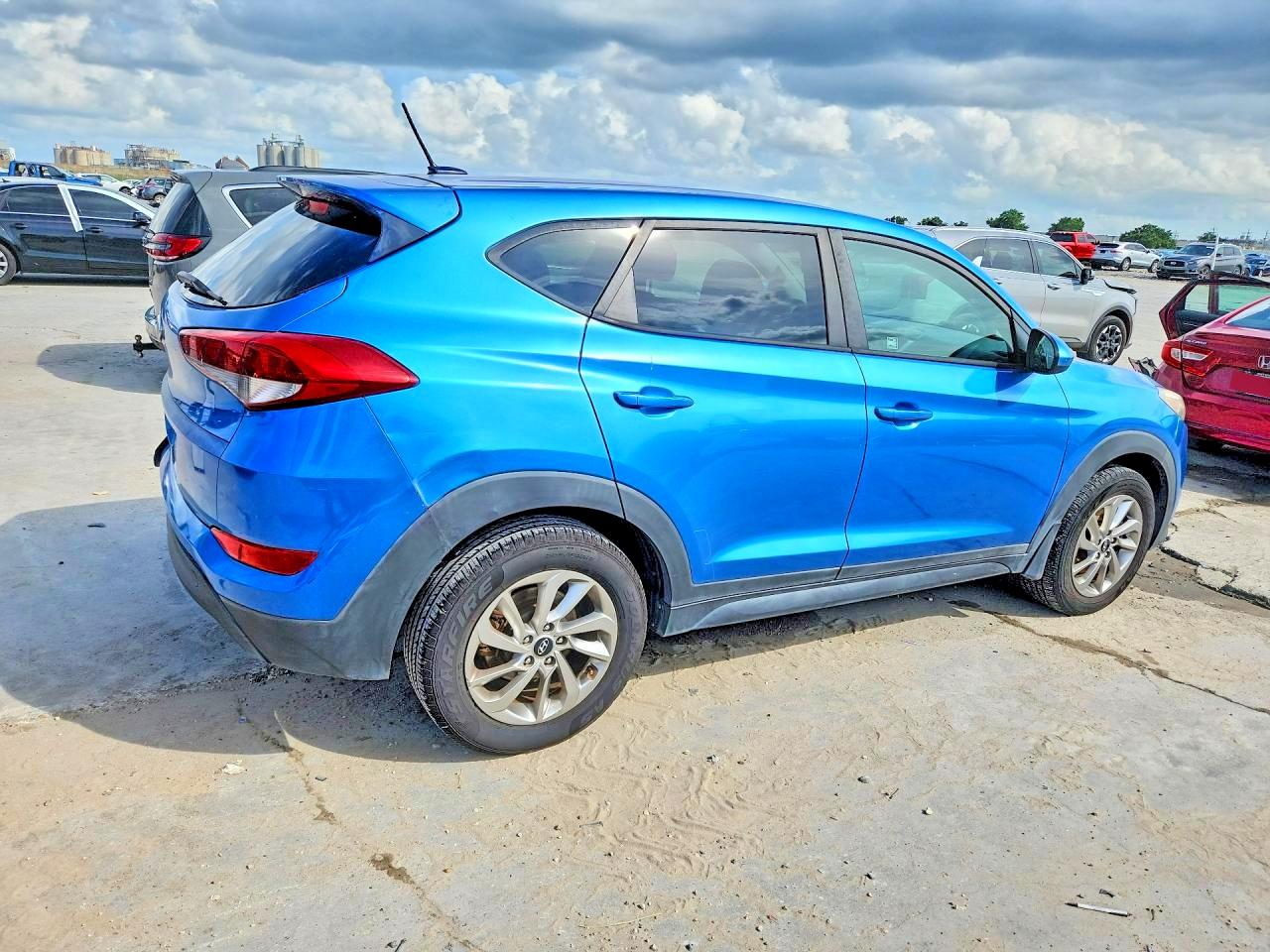 2017 HYUNDAI TUCSON SE — снимка 3