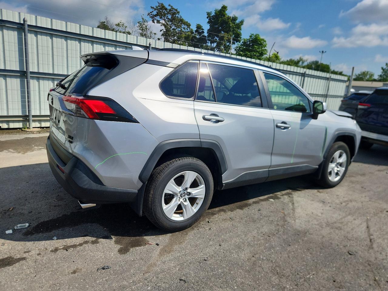 2019 TOYOTA RAV4 XLE — снимка 3