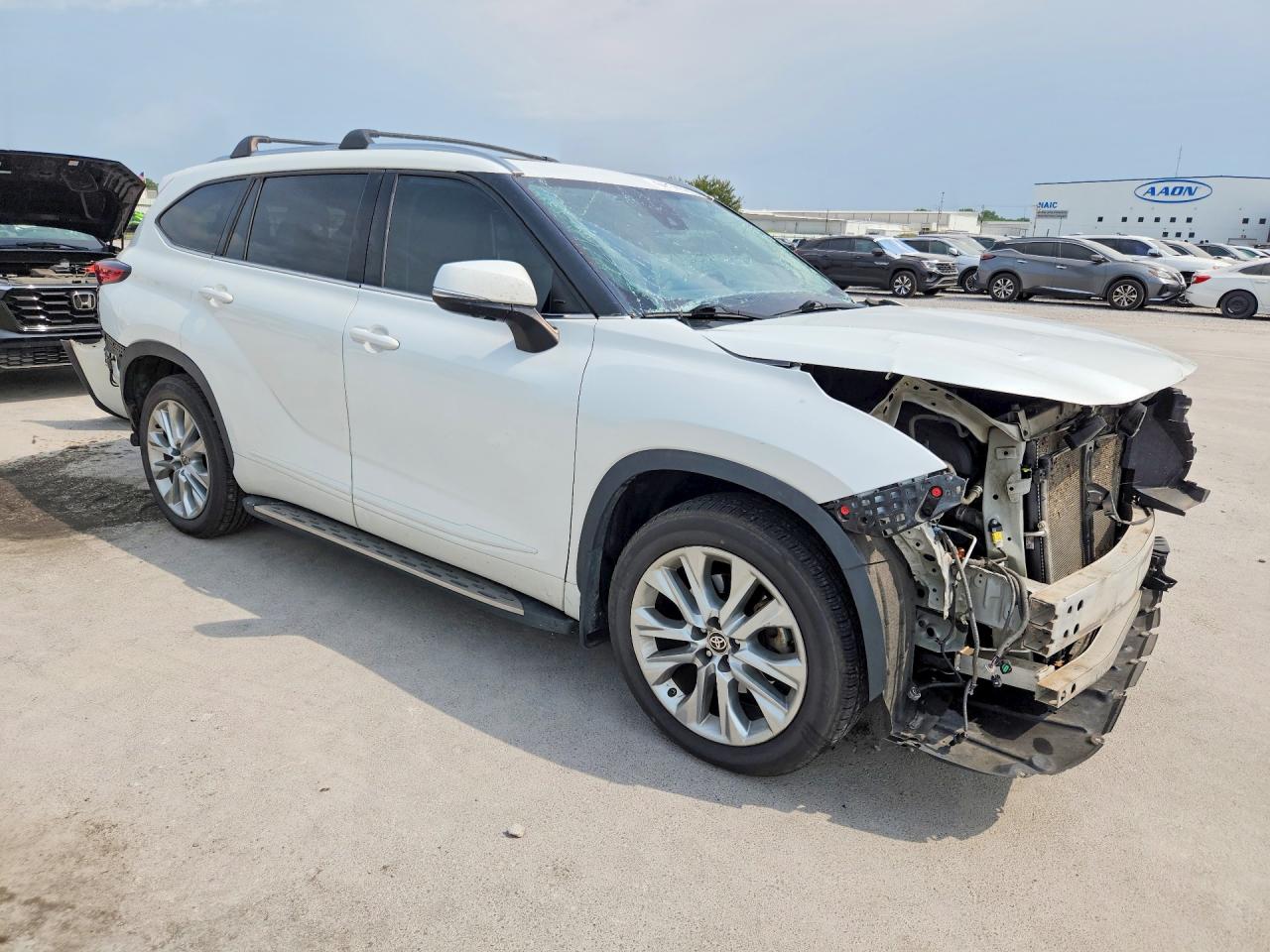 2022 TOYOTA HIGHLANDER LIMITED — снимка 4