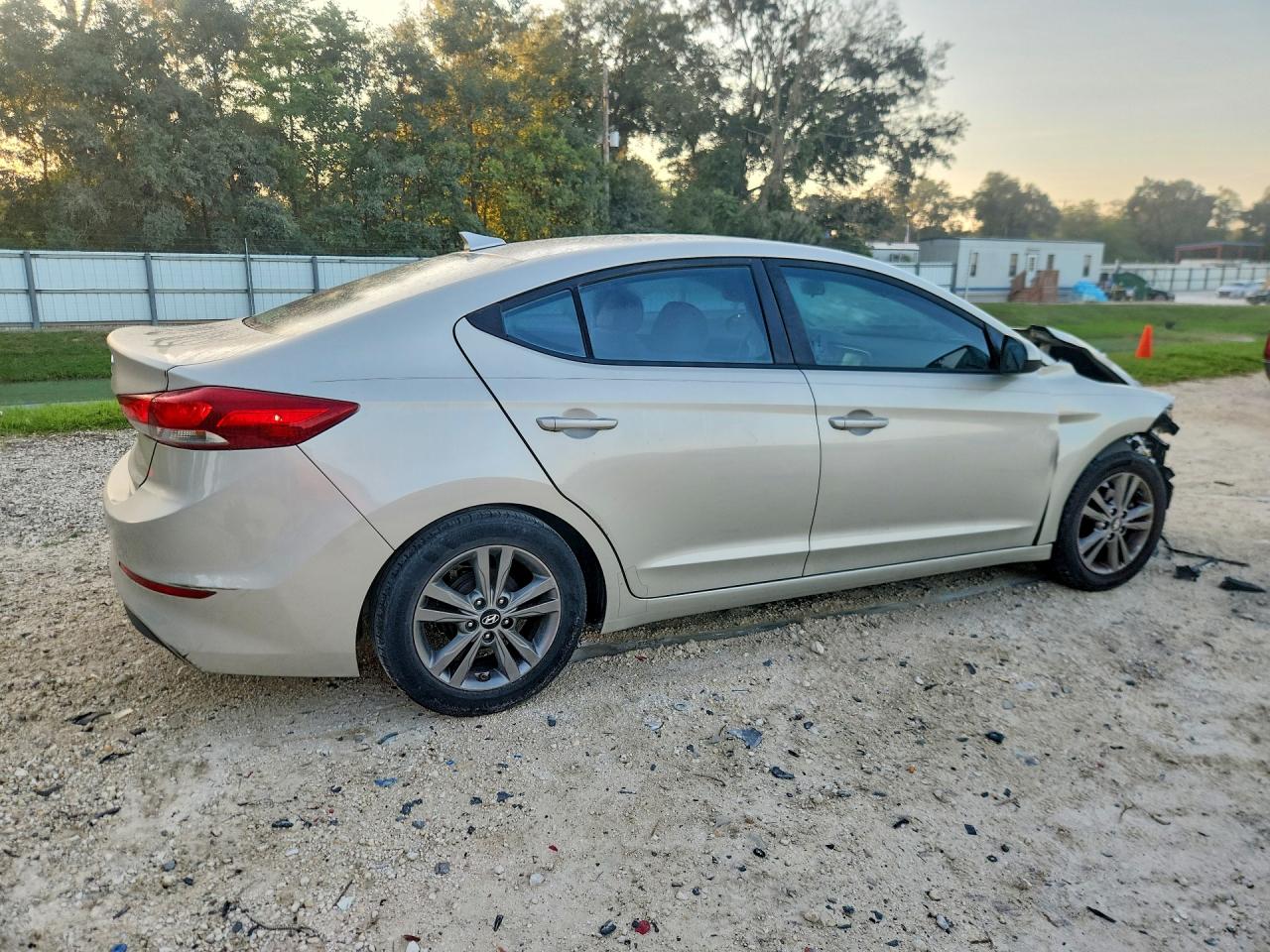 2017 HYUNDAI ELANTRA SE — снимка 3