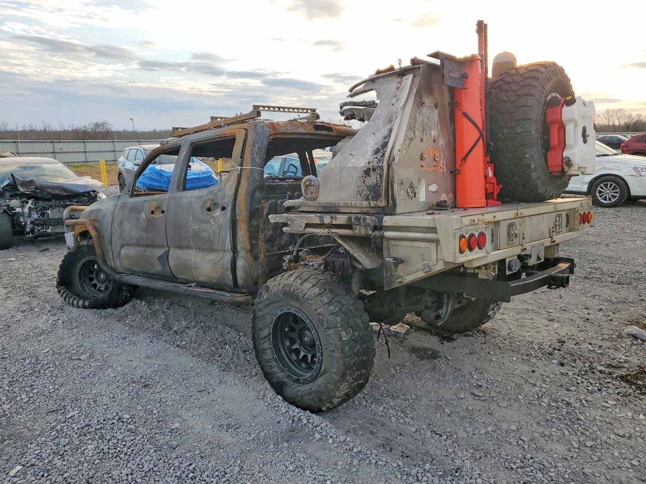 2017 TOYOTA TACOMA DOUBLE CAB — снимка 2
