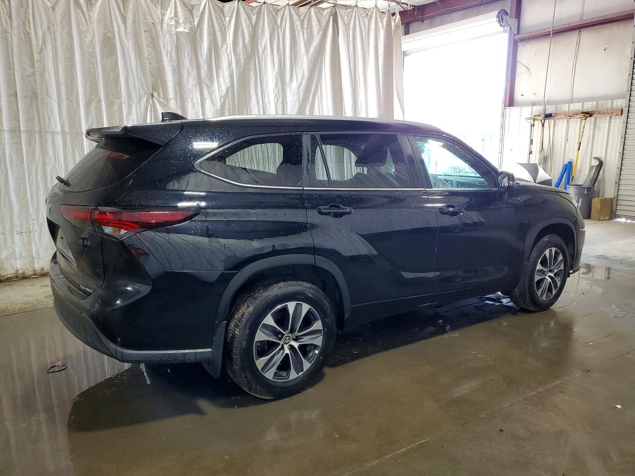 2026 TOYOTA HIGHLANDER XLE — снимка 3
