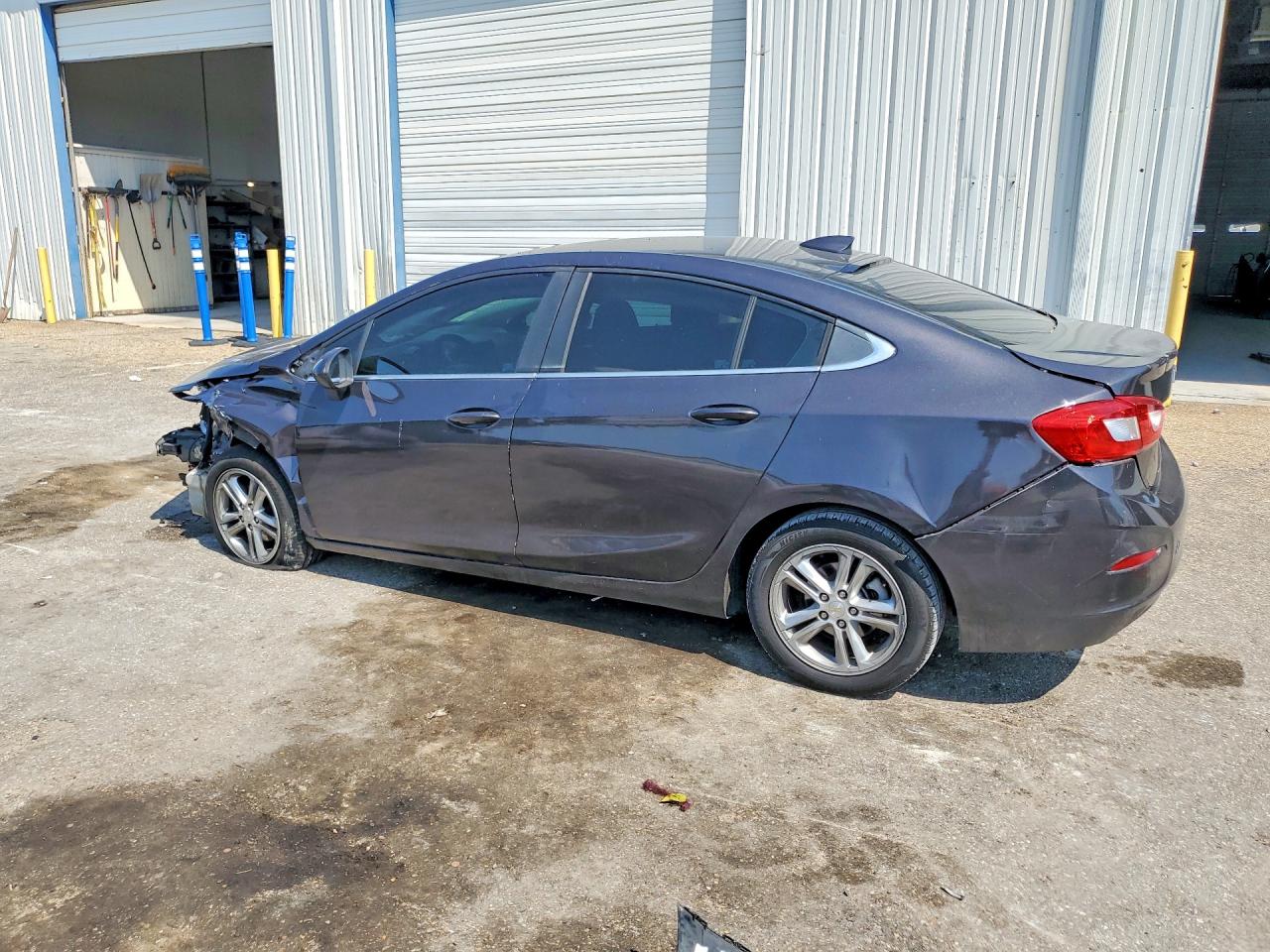 2017 CHEVROLET CRUZE LT — снимка 2