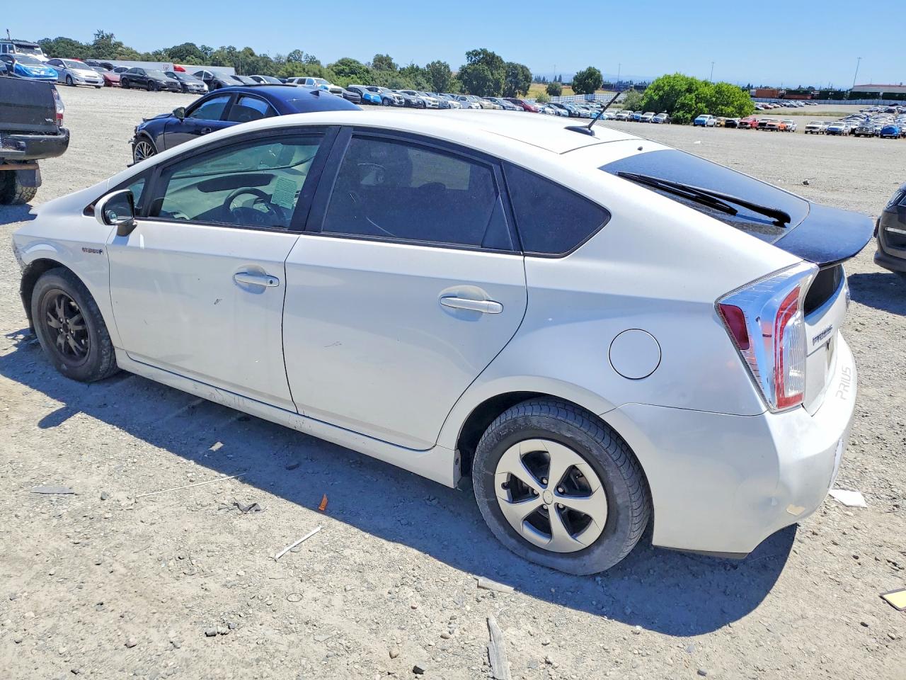 2015 TOYOTA PRIUS THREE — снимка 2