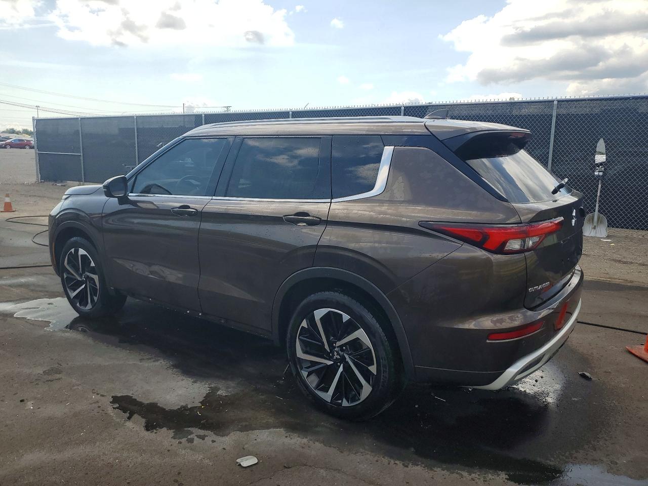 2022 MITSUBISHI OUTLANDER SEL — снимка 2