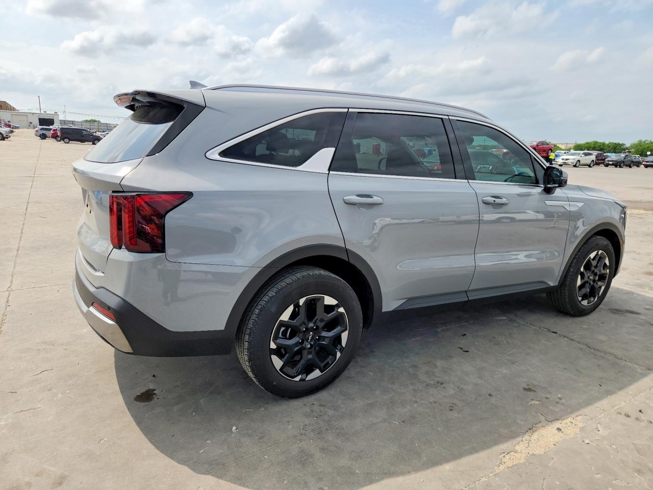 2025 KIA SORENTO S — снимка 3