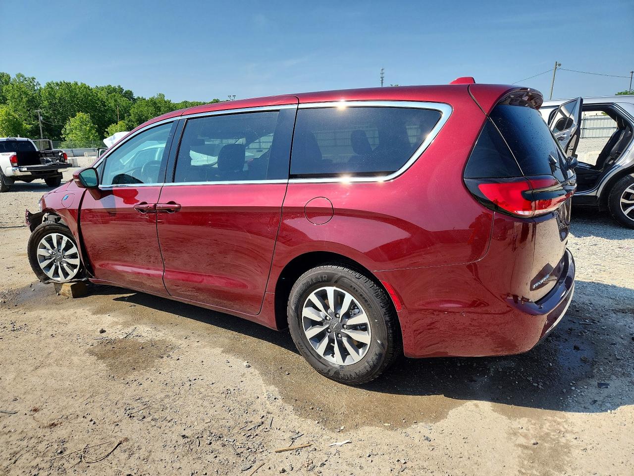 2022 CHRYSLER PACIFICA HYBRID TOURING L — снимка 2