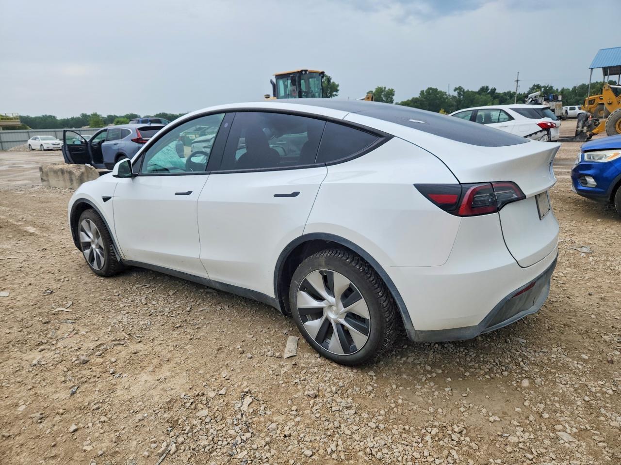 2023 TESLA MODEL Y — снимка 2