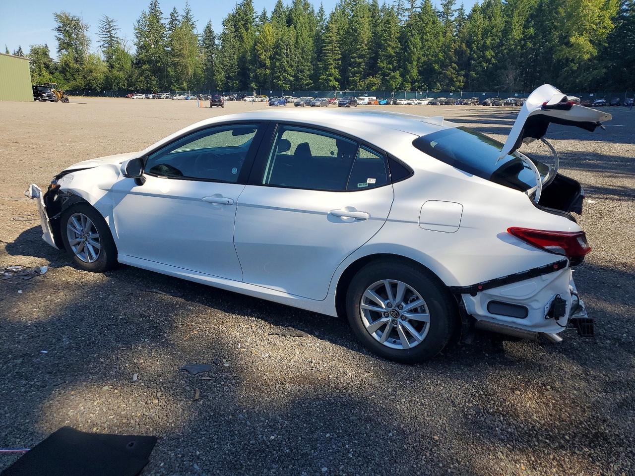 2026 TOYOTA CAMRY LE — снимка 2