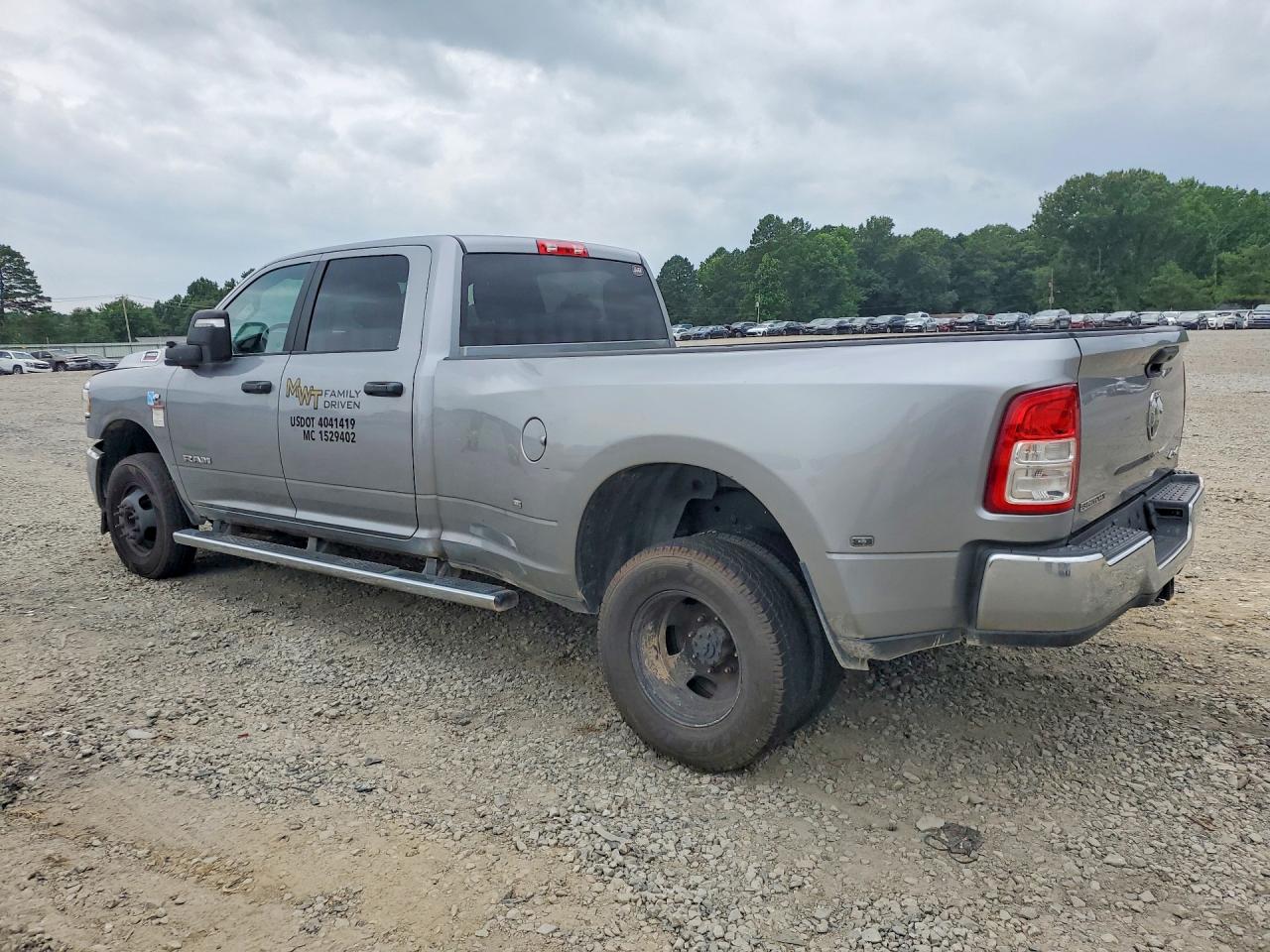 2023 RAM 3500 BIG HORN — снимка 2