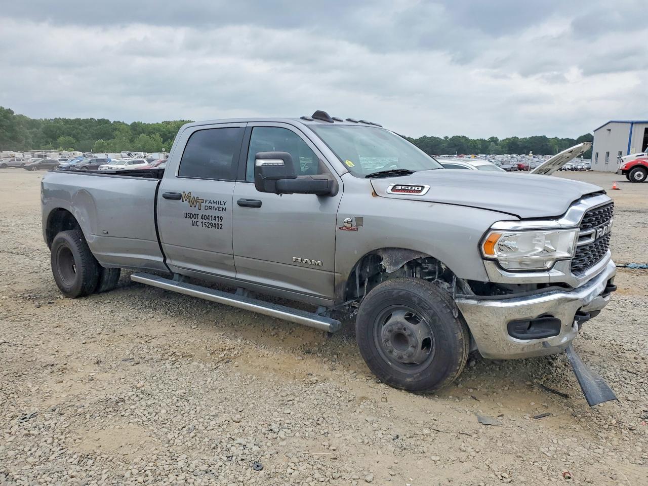 2023 RAM 3500 BIG HORN — снимка 4