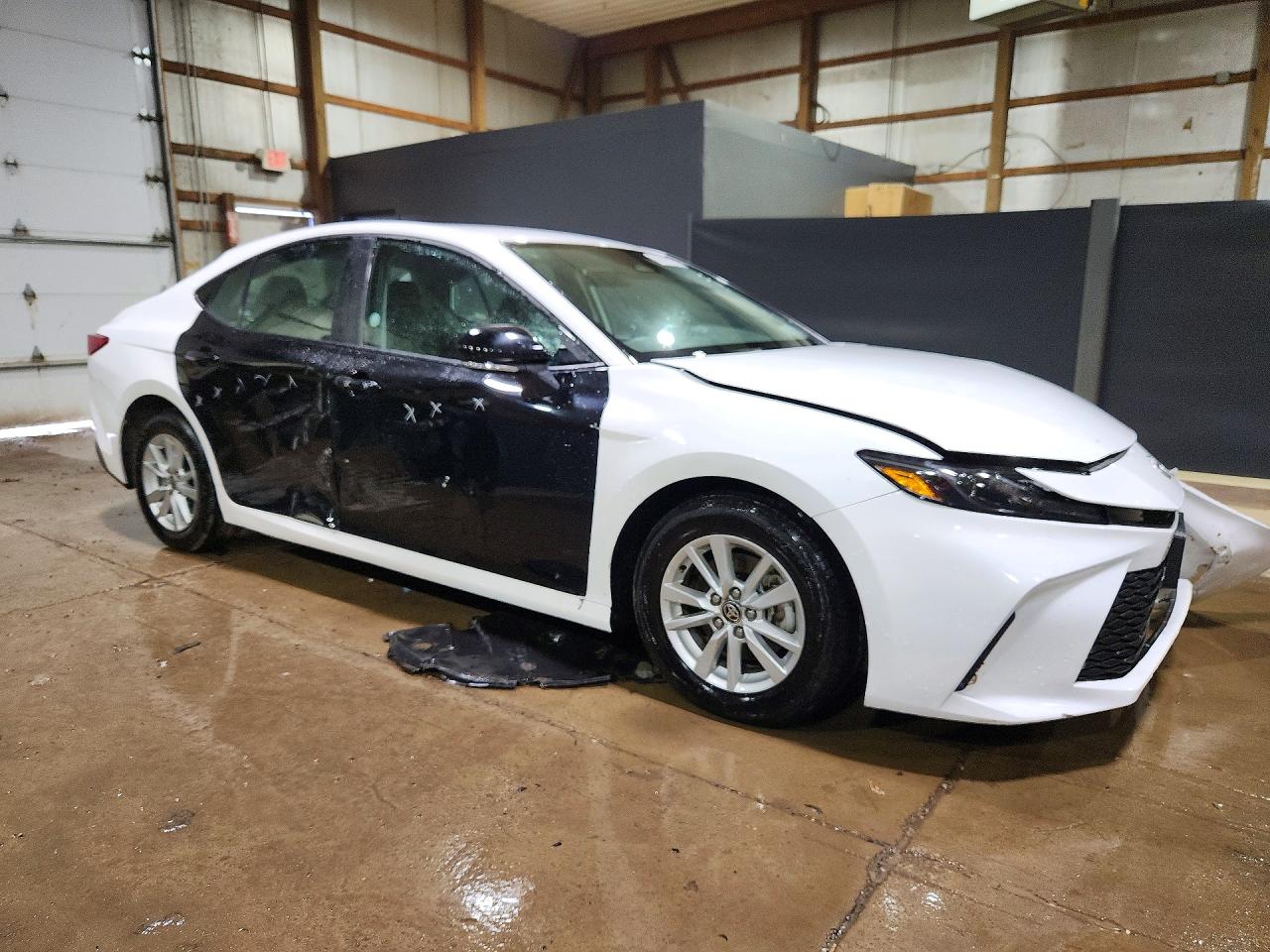 2025 TOYOTA CAMRY LE — снимка 4