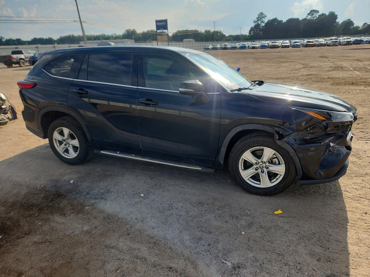 2022 TOYOTA HIGHLANDER L — снимка 4