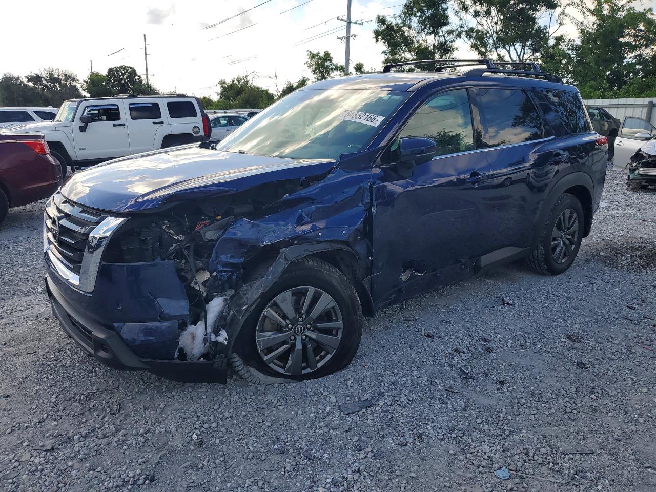 2022 NISSAN PATHFINDER SV