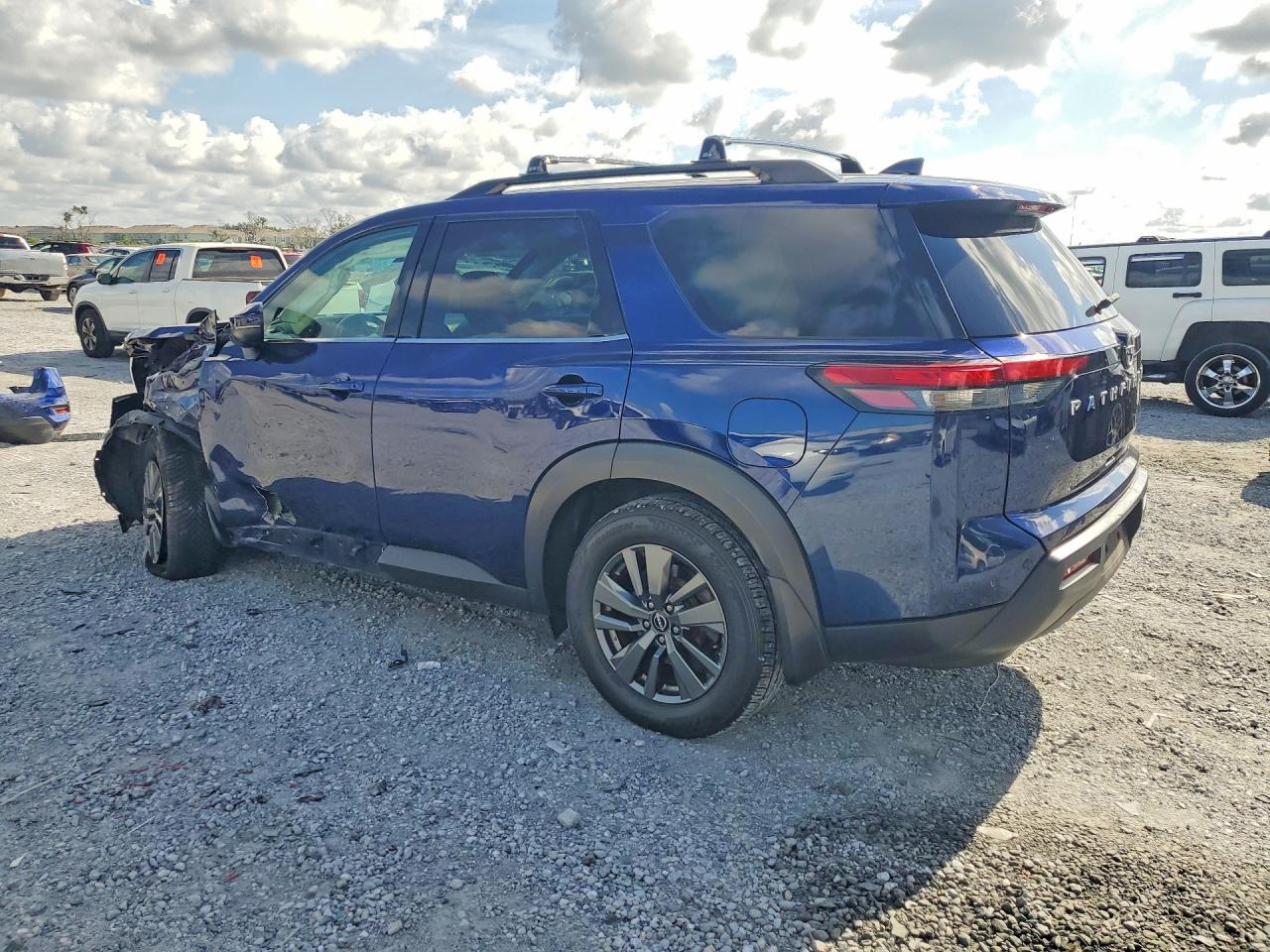 2022 NISSAN PATHFINDER SV — снимка 2
