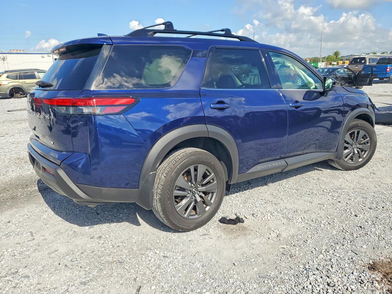 2022 NISSAN PATHFINDER SV — снимка 3