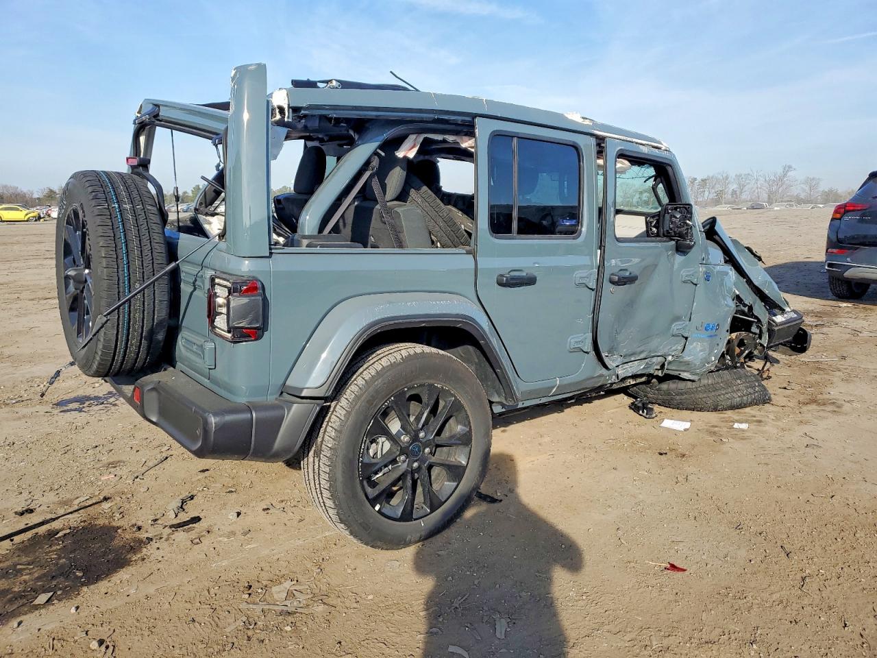 2025 JEEP WRANGLER SAHARA 4XE — снимка 3