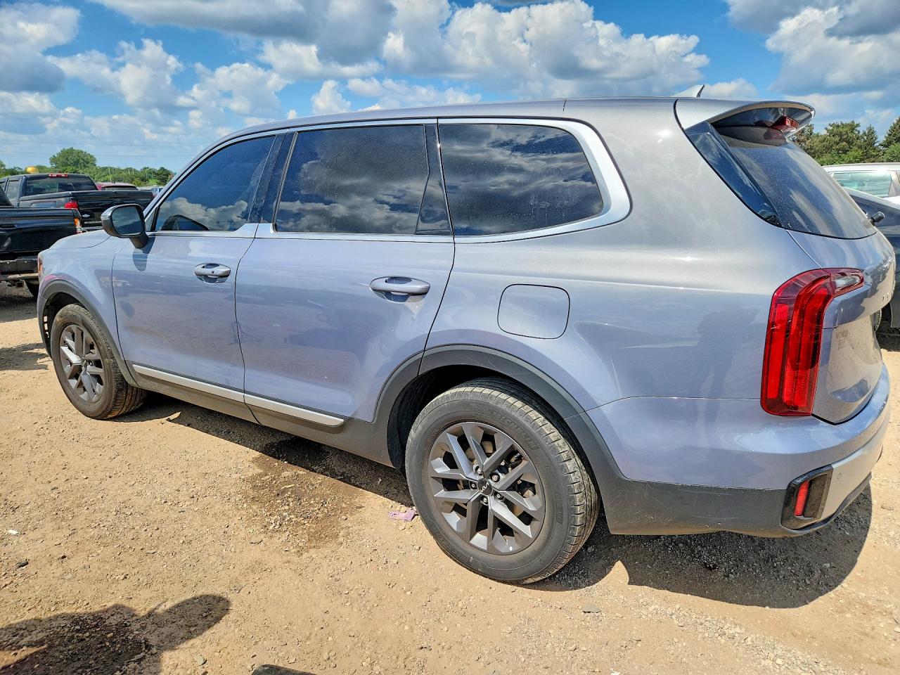 2023 KIA TELLURIDE LX — снимка 2