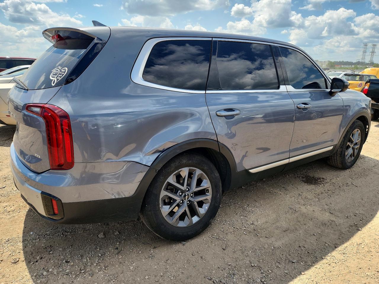 2023 KIA TELLURIDE LX — снимка 3