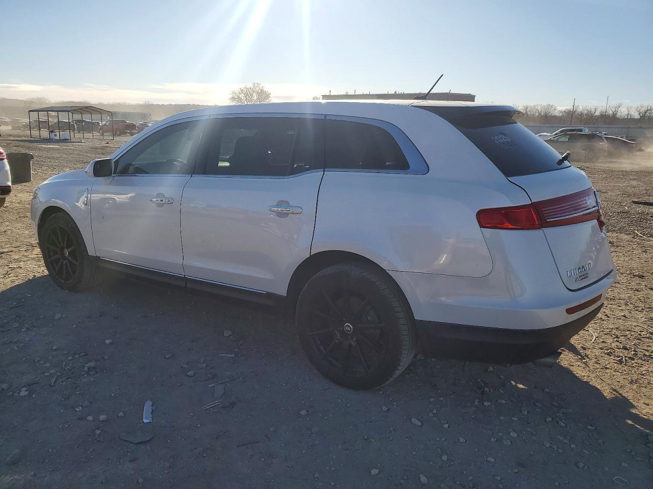 2015 LINCOLN MKT — снимка 2