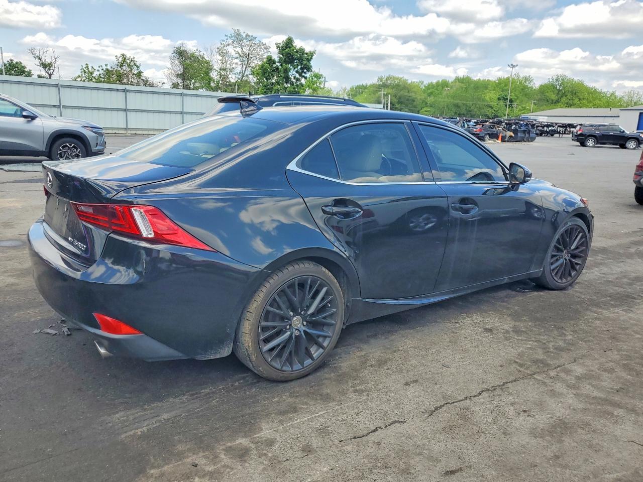 2016 LEXUS IS 300 — снимка 3