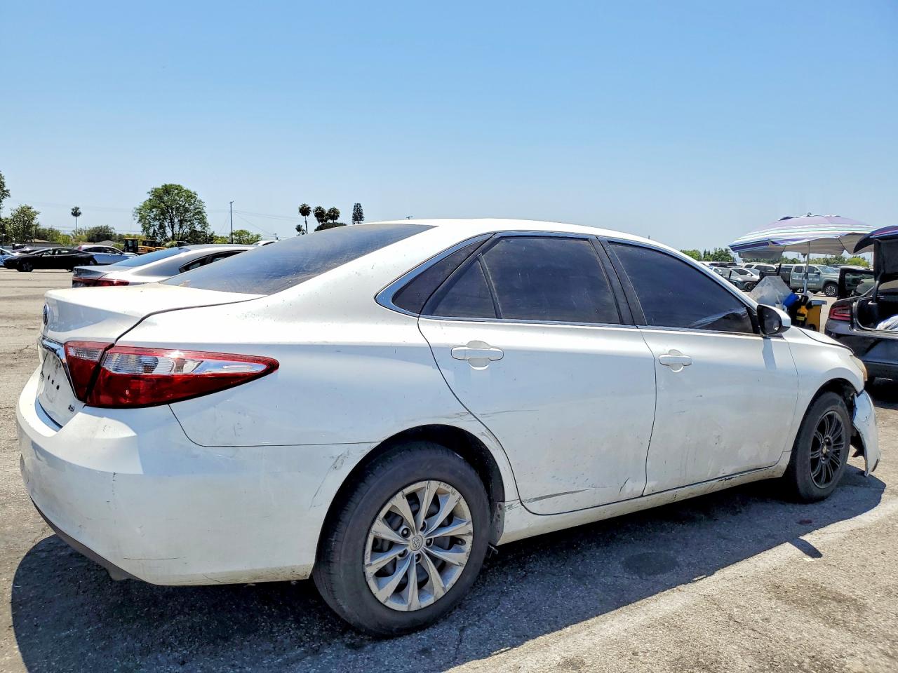 2015 TOYOTA CAMRY LE — снимка 3