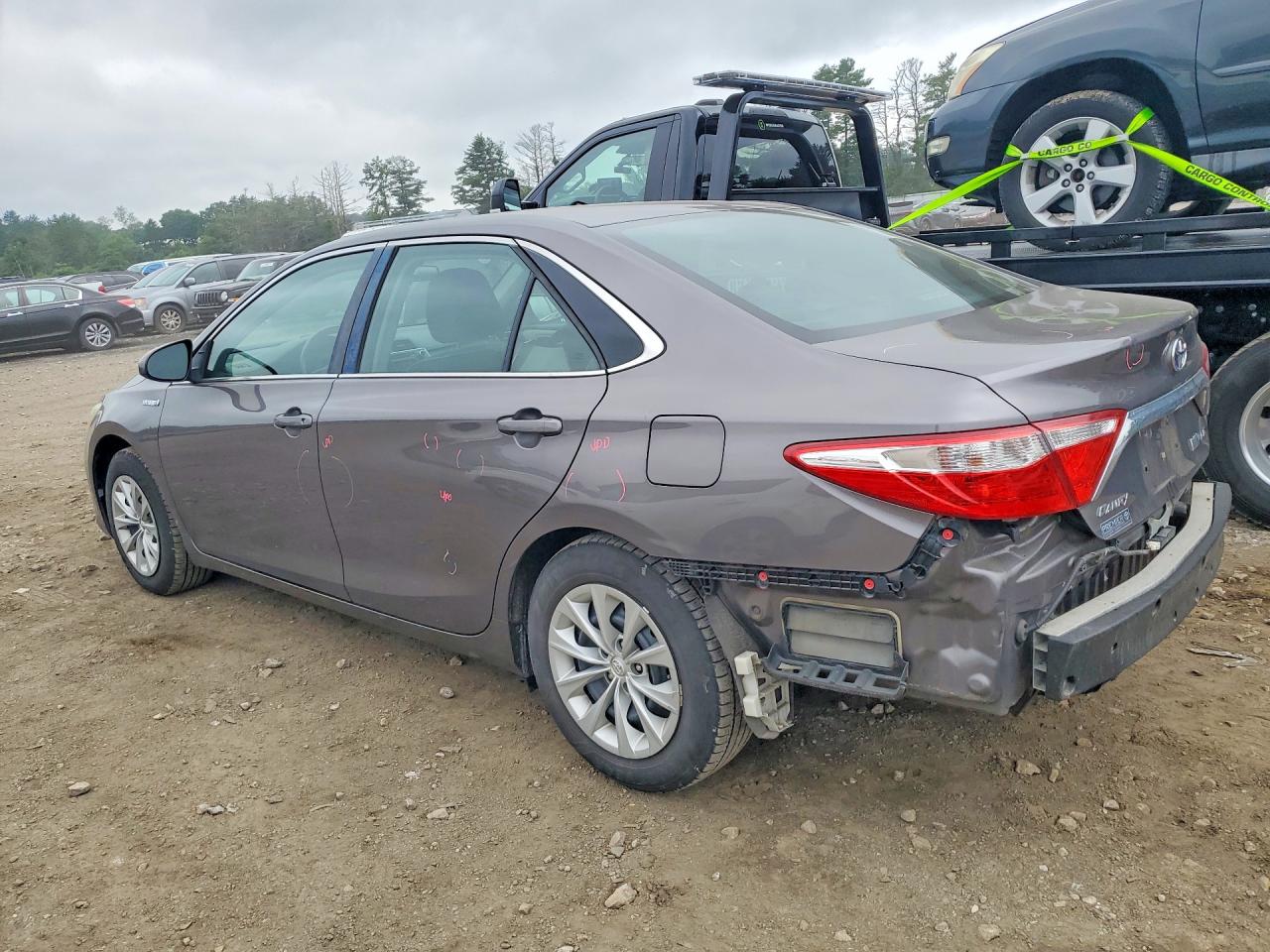 2015 TOYOTA CAMRY HYBRID LE — снимка 2