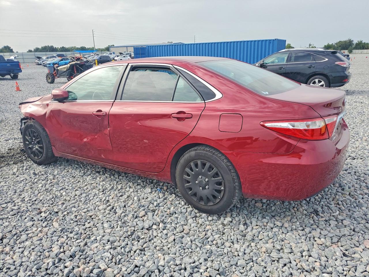 2015 TOYOTA CAMRY LE — снимка 2