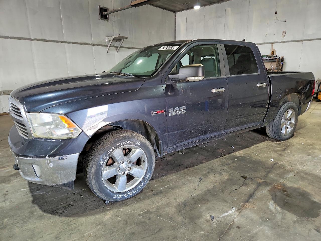2016 RAM 1500 SLT