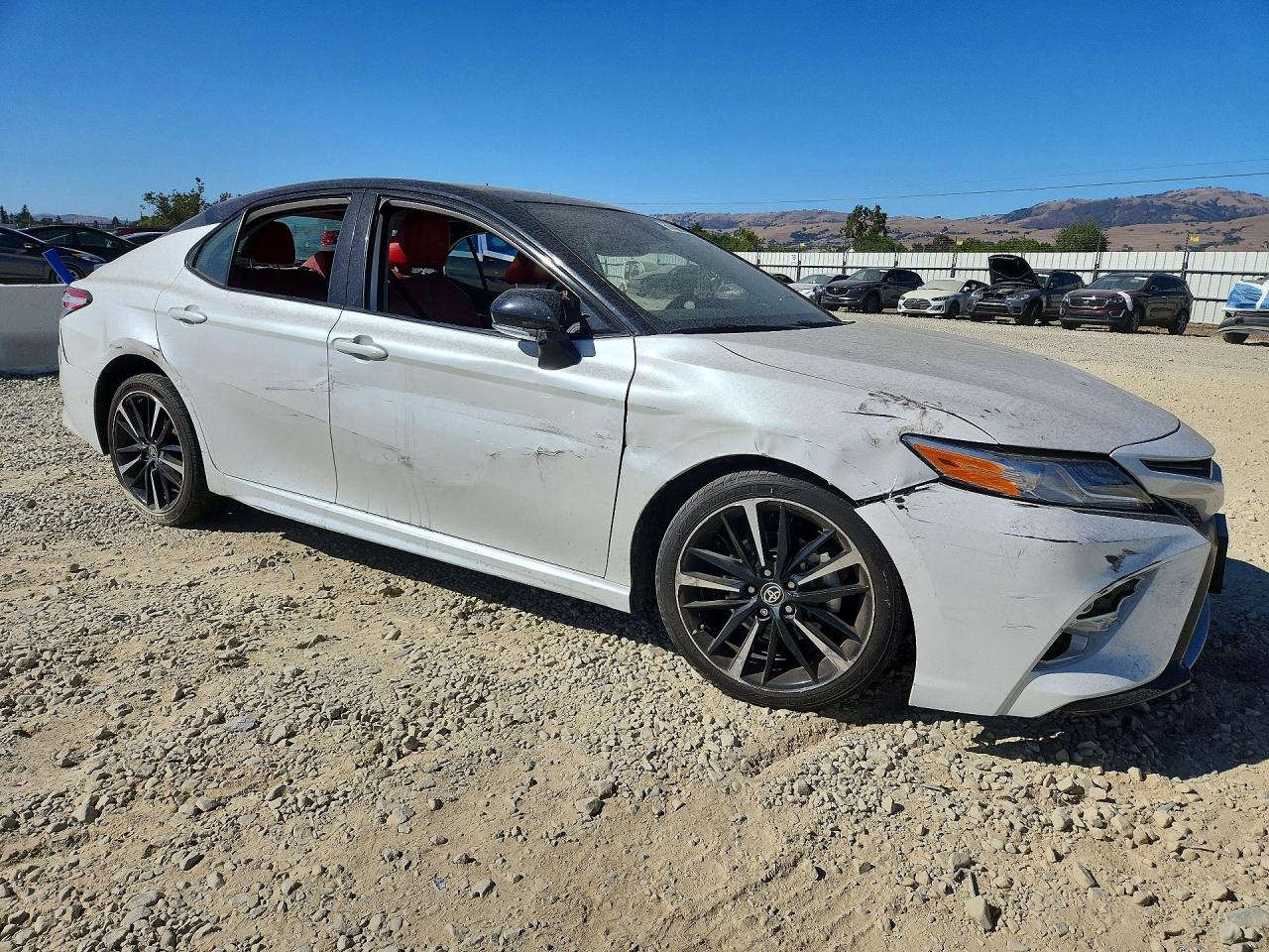 2020 TOYOTA CAMRY XSE — снимка 4