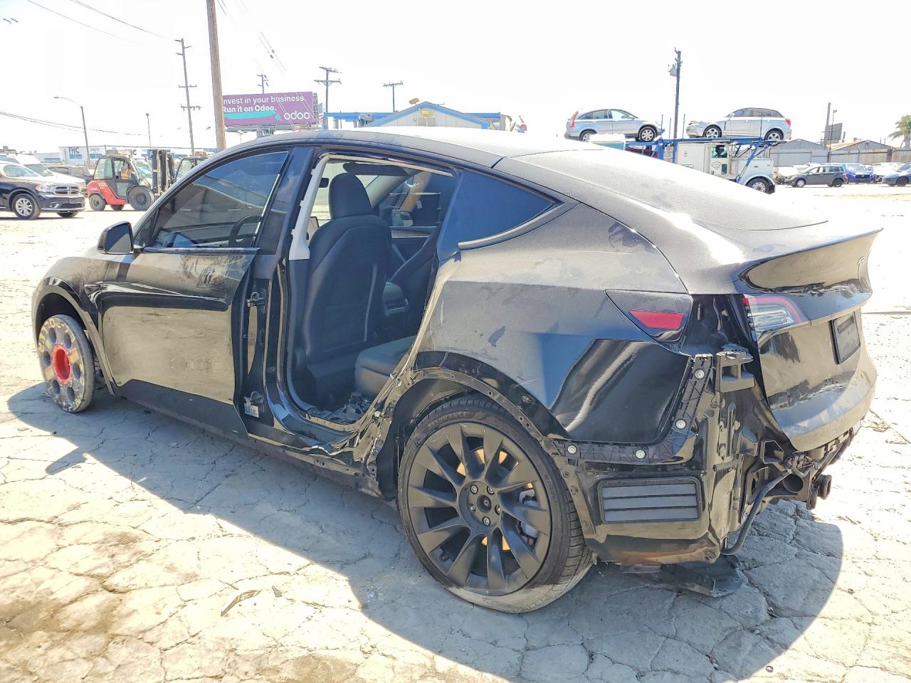 2024 TESLA MODEL Y — снимка 2