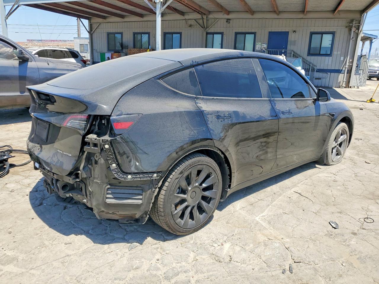 2024 TESLA MODEL Y — снимка 3