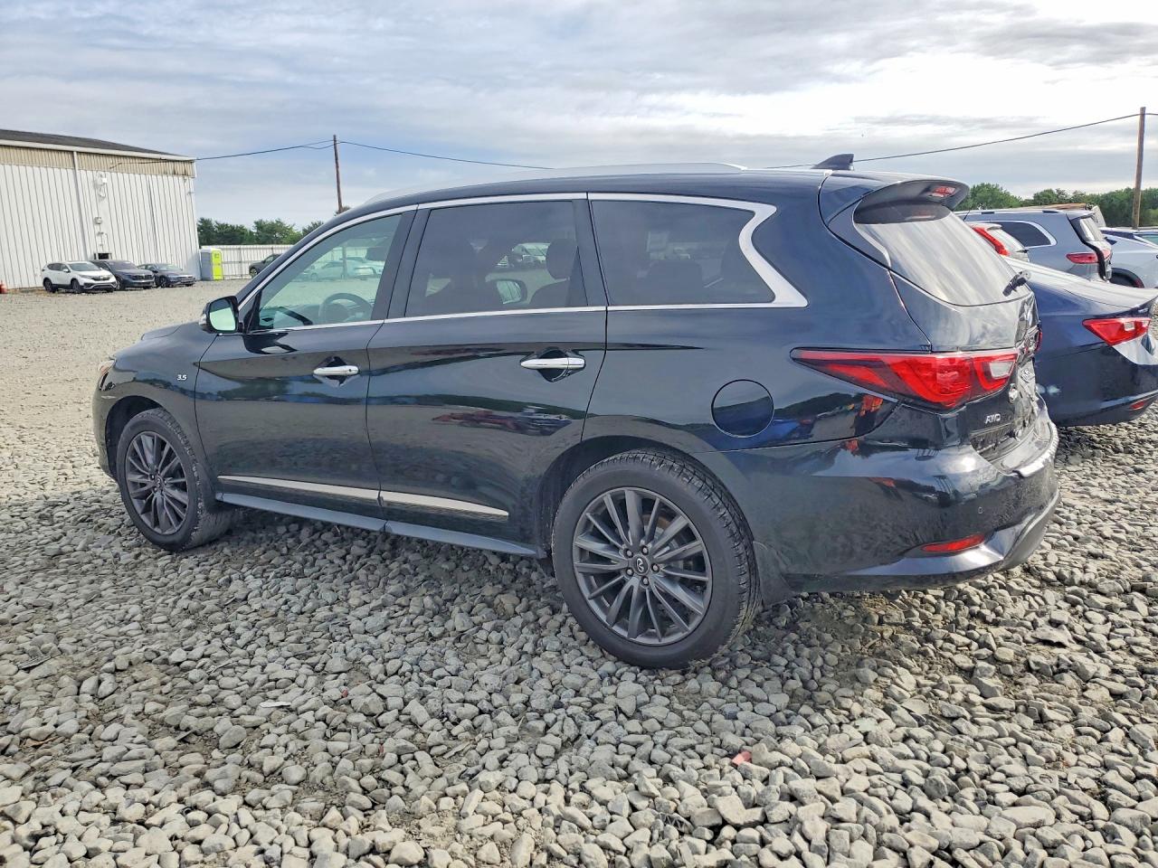 2020 INFINITI QX60 — снимка 2
