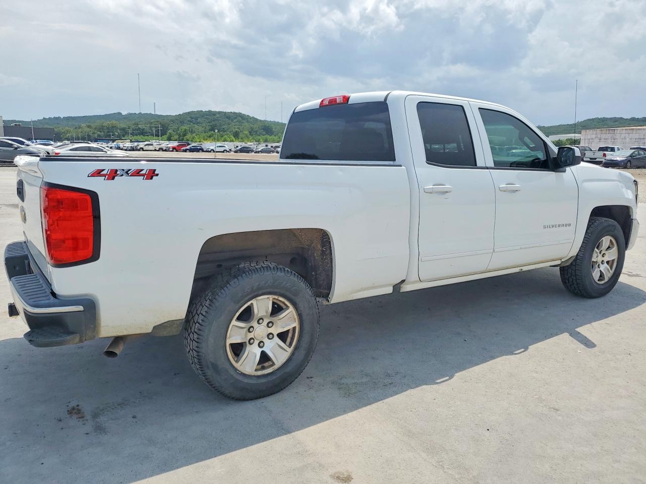 2018 CHEVROLET SILVERADO K1500 LT — снимка 3