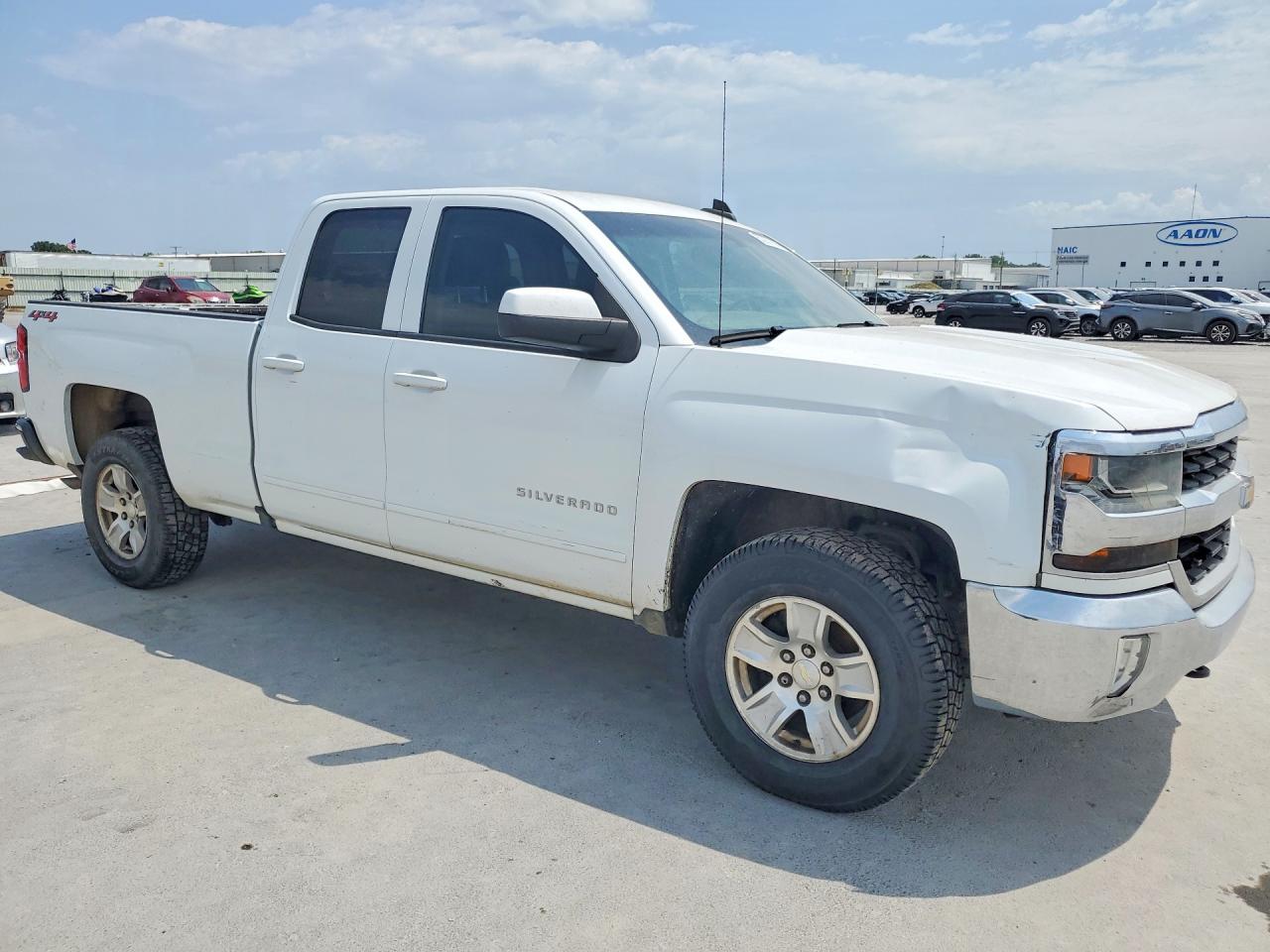 2018 CHEVROLET SILVERADO K1500 LT — снимка 4