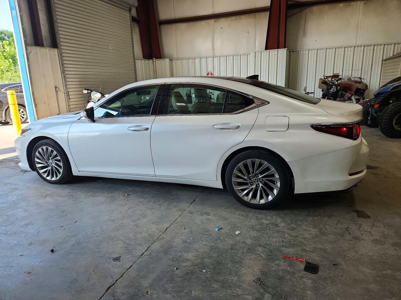2019 LEXUS ES 350 — снимка 2