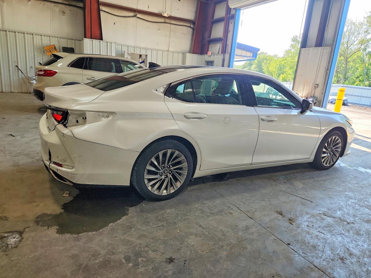 2019 LEXUS ES 350 — снимка 3