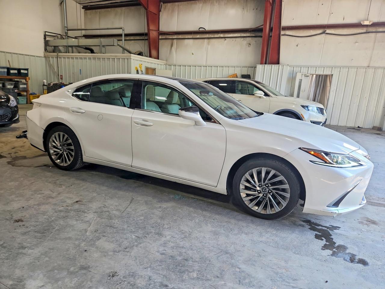 2019 LEXUS ES 350 — снимка 4