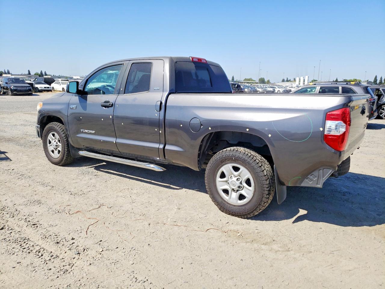 2017 TOYOTA TUNDRA SR5 — снимка 2