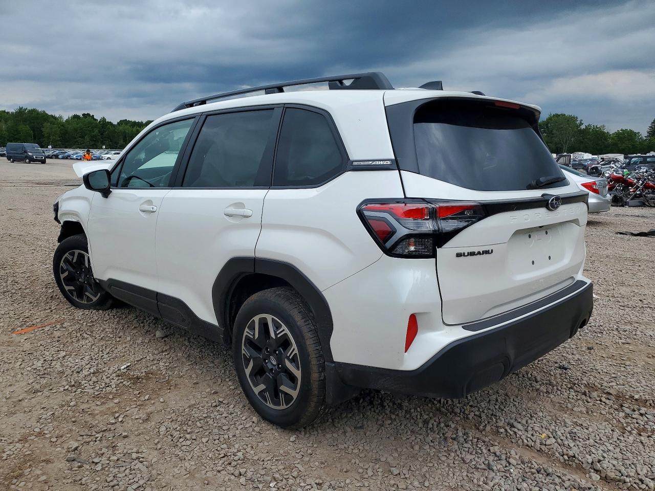 2025 SUBARU FORESTER PREMIUM — снимка 2