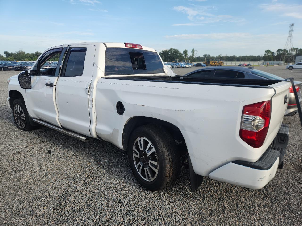 2018 TOYOTA TUNDRA SR5 — снимка 2