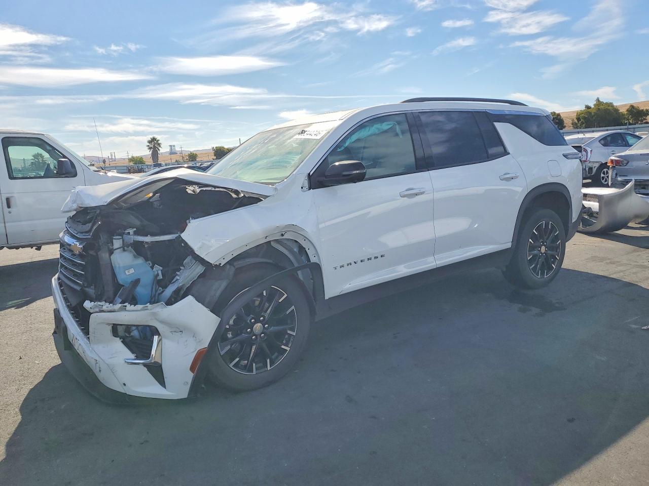 2025 CHEVROLET TRAVERSE LT